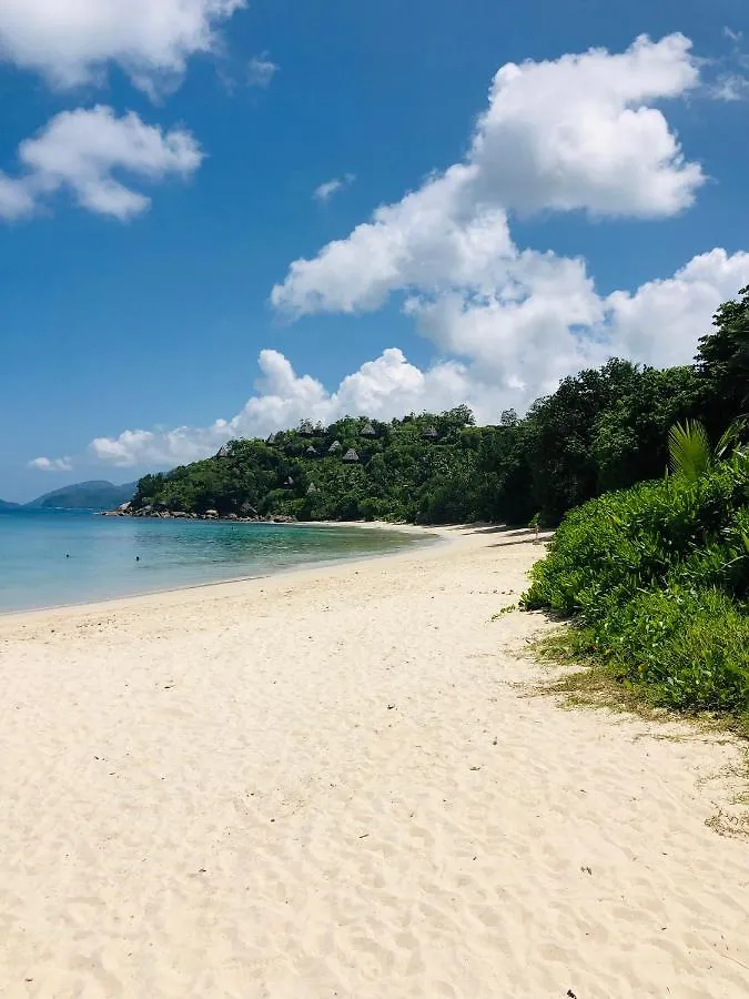Sunbird Bungalow Anse Boileau Chalet